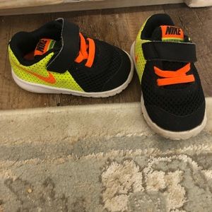 Nike boys infant size 4